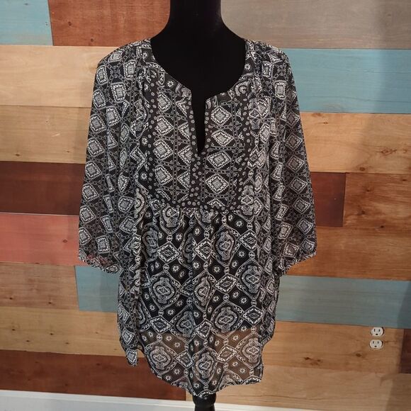💜5/$25 MEDIUM 3/4 sleeve flowy blouse - Picture 1 of 4